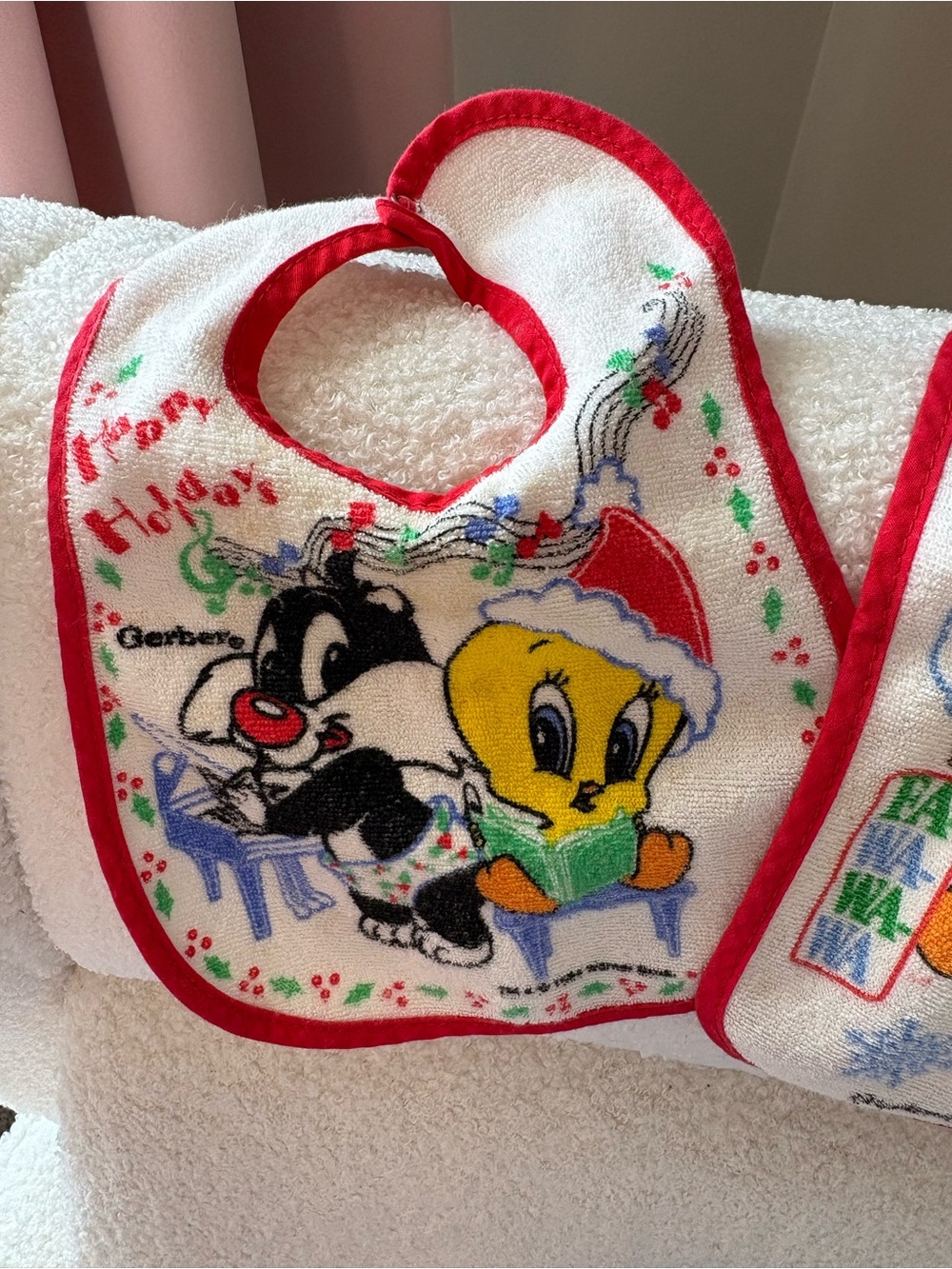 Vintage Gerber Tweety & Sylvester Holiday Baby Bib - Red, Yellow, Black